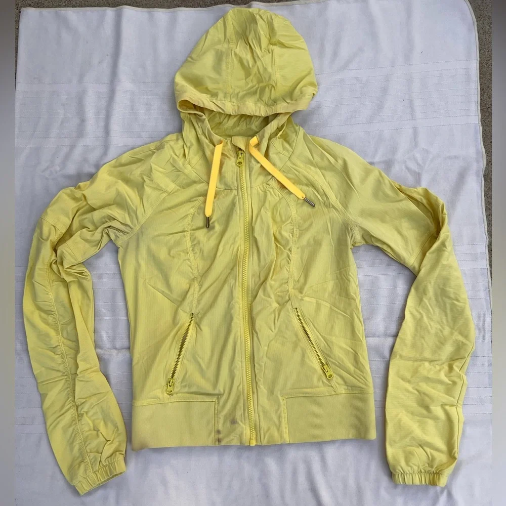 Lululemon street to studio hooded Jacket size 4